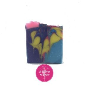 Soft lavender Handmade Soap | La Belle et ses Bulles Artisan Soap | Handcrafted Artisan Soap | Cold Process Soap  | Luxury Soap
